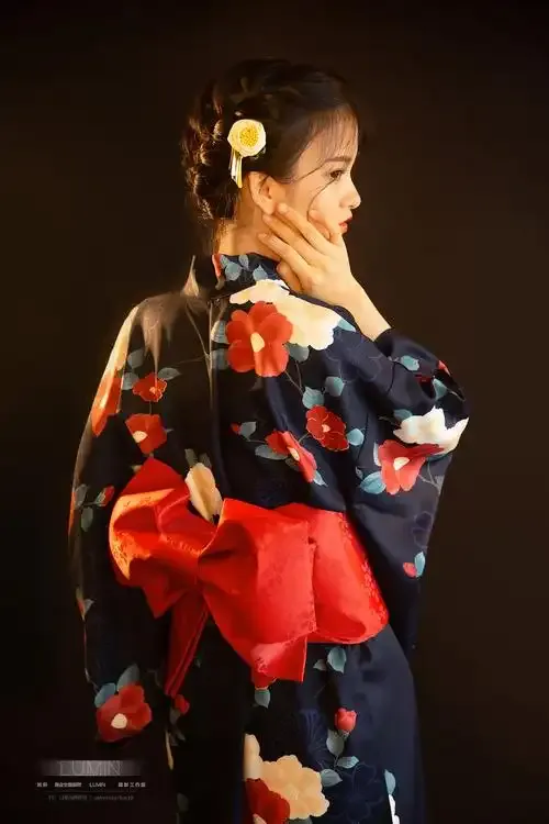 黄色直播间b用户李女士评价头像